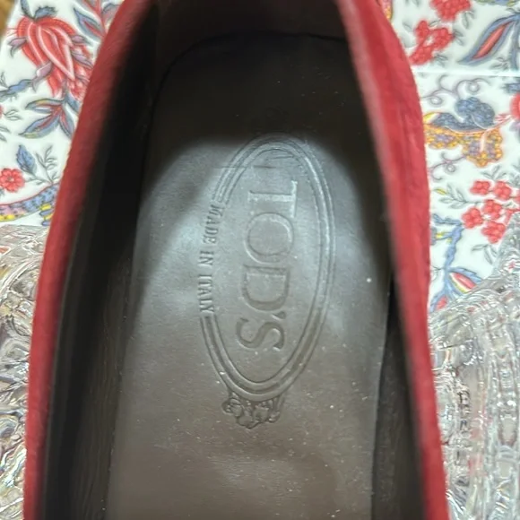Tod’s Red Suede Size 39 Driving Shoes Loafers EUC - Picture 4 of 11